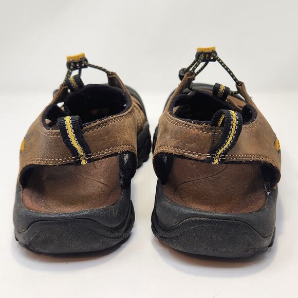 Sandals_&_Flip_Flops